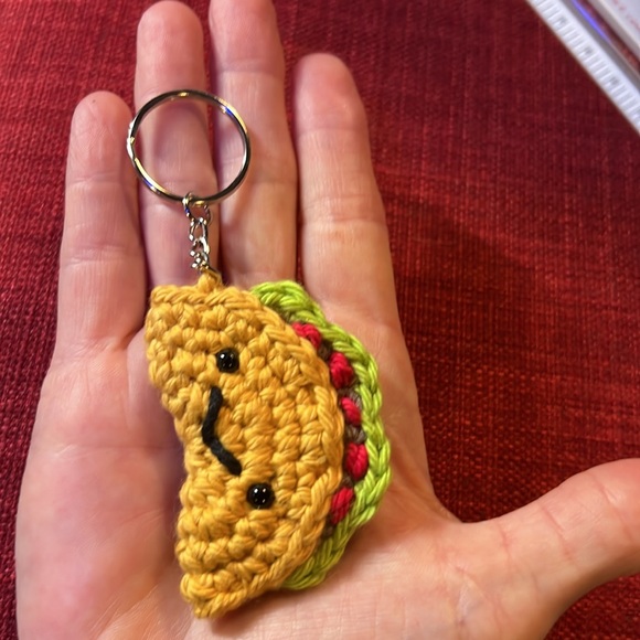 Happy Taco Keychain - Picture 4 of 4